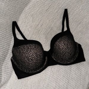 Victoria’s Secret Bra, 34DD, Body By Victoria, lined Demi, black